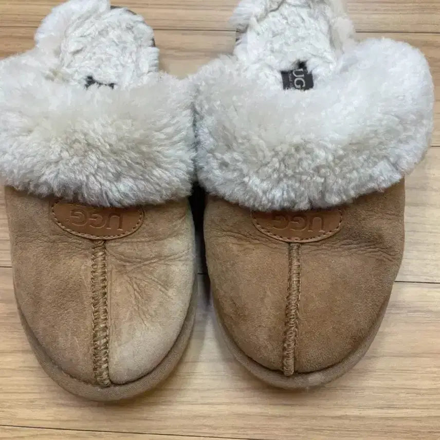 [BUNJANG] UGG Brown Slippers Size 240 / UGG 어그 브라운 슬리퍼 240