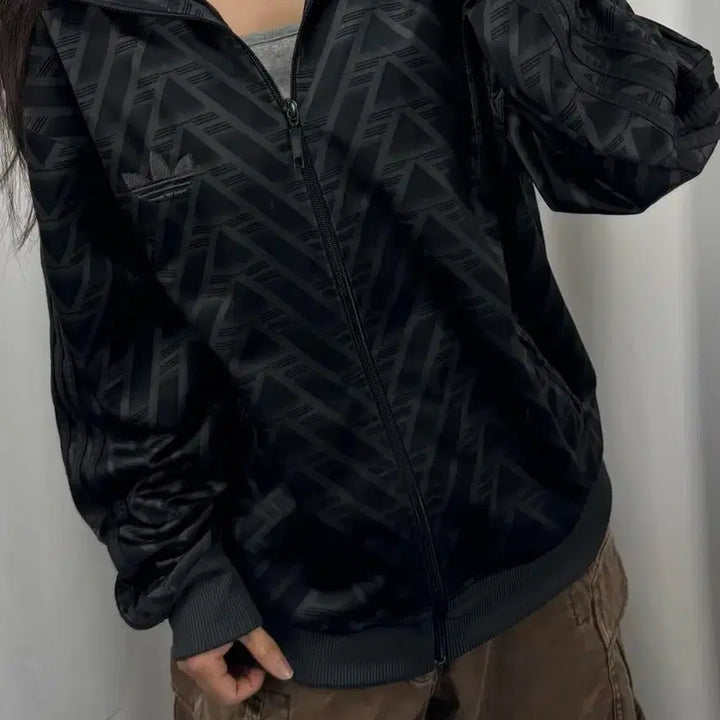 [BUNJANG] Adidas Firebird Pattern Track Top / 아디다스 파이어버드 블랙 패턴 트랙탑