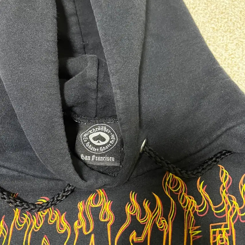 [BUNJANG] Thrasher Limited Edition Flame Logo Hoodie L / 트래셔 thrasher 한정판 플레임로고 후드티 L