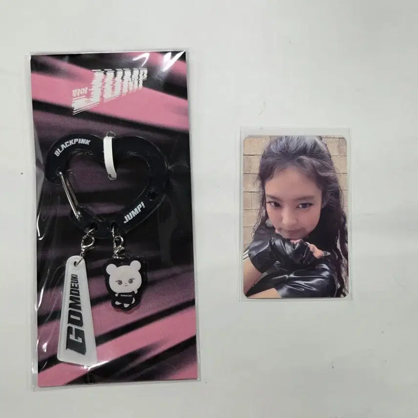 [SOLD OUT] 블랙핑크 제니 키링 + 포토카드