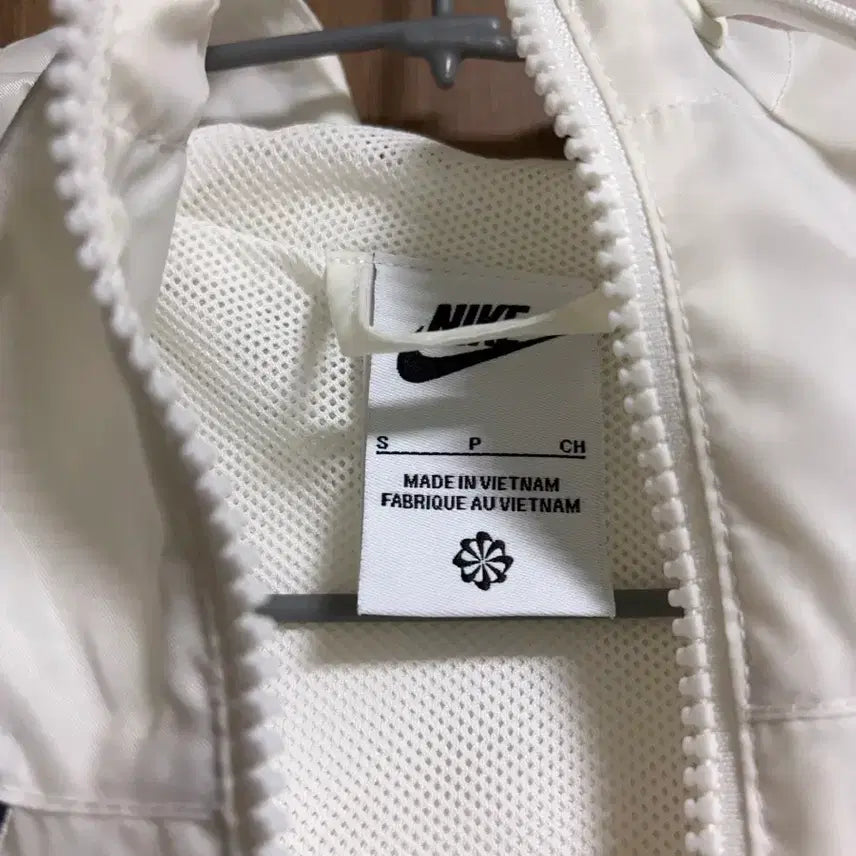 [BUNJANG] Nike Windbreaker Jacket - Size S / 나이키 바람막이 s