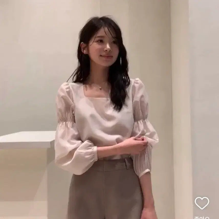 [BUNJANG] SIE Glain Square Shirring Blouse / sie 글렌 스퀘어 셔링 블라우스