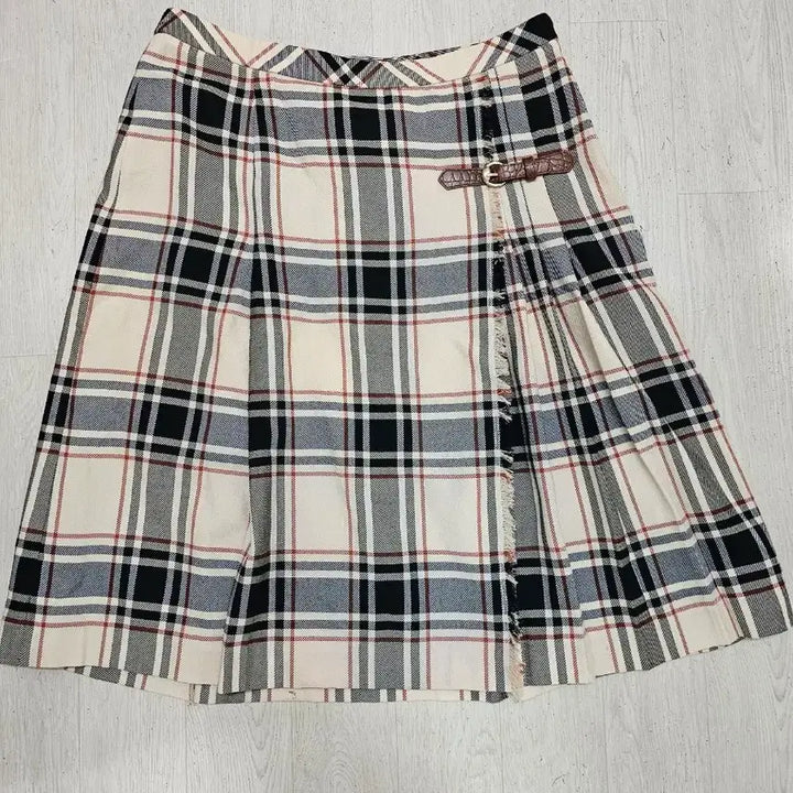 [BUNJANG] Daks Check Pattern Skirt Size 29 / 닥스 스커트 29 사이즈