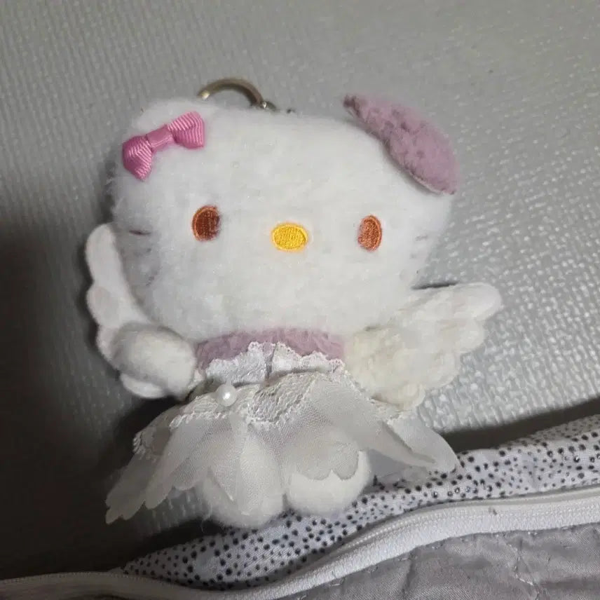 [BUNJANG] Hello Kitty Angel Doll Keychain / 헬로키티 천사 인형 키링 팝니다.