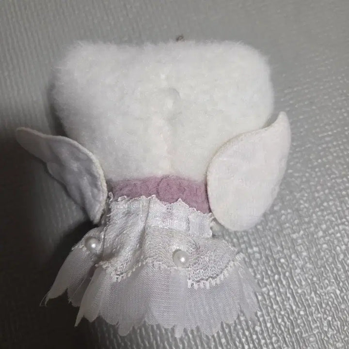[BUNJANG] Hello Kitty Angel Doll Keychain / 헬로키티 천사 인형 키링 팝니다.