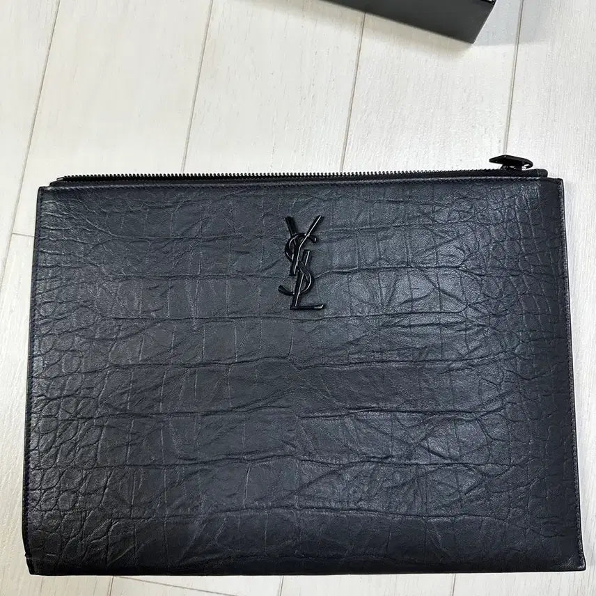 [BUNJANG] Saint Laurent Crocodile Pattern Clutch Bag / 정품 생로랑 클러치백