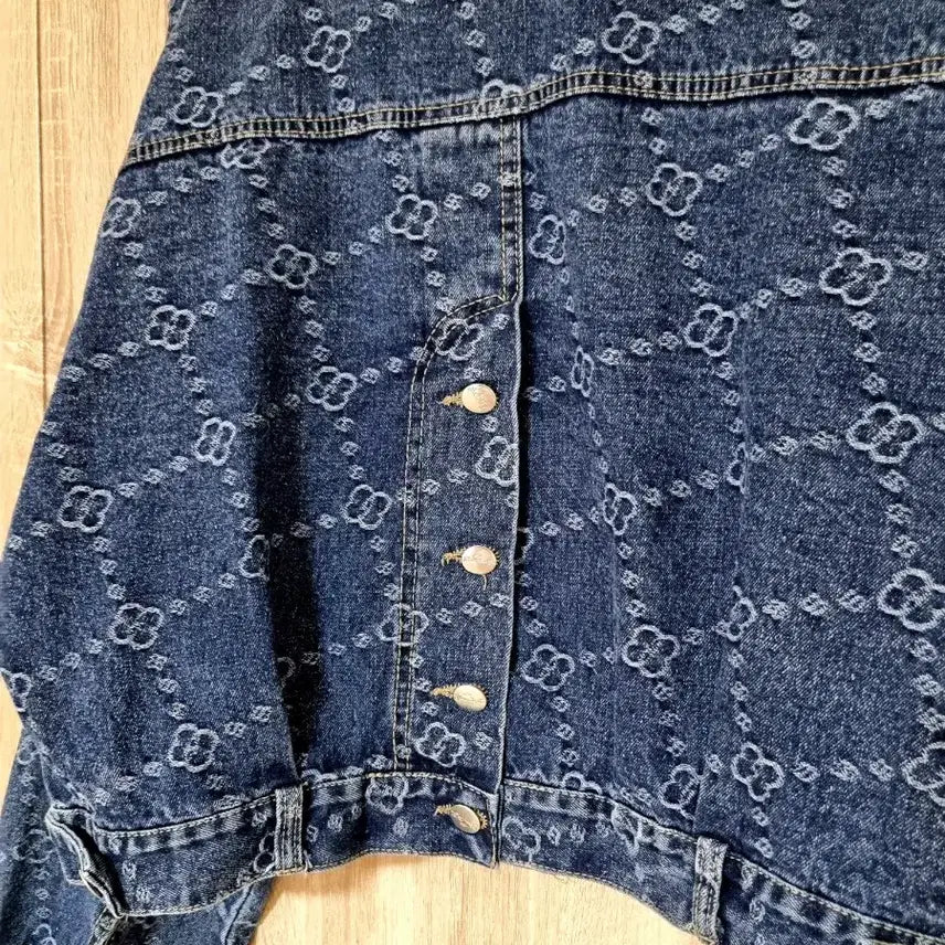 [SOLD OUT] 패턴 크롭 데님자켓
