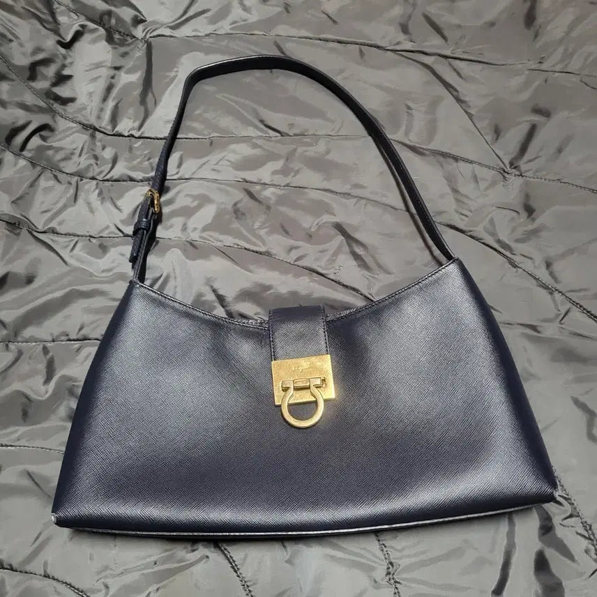 [BUNJANG] Salvatore Ferragamo Tripudio Shoulder Bag / 페라가모 트리폴리오 숄더백