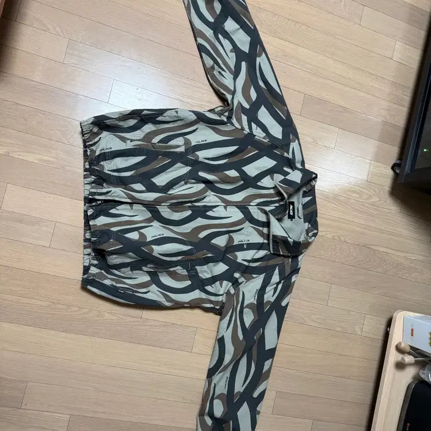 [BUNJANG] Palace Ripstop CTN Jacket Tribal L Size / 팔라스 립스탑 CTN 자켓 트라이 벌 L사이즈