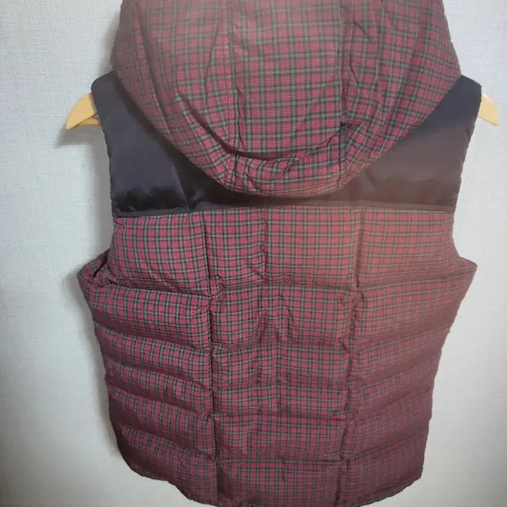 [BUNJANG] Discovery Check Hooded Padded Vest 95 / 디스커버리 체크 후드 패딩조끼 95
