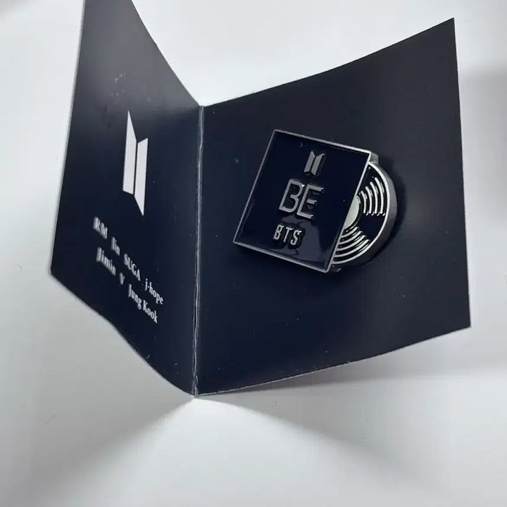 [SOLD OUT] 방탄소년단 BE 앨범 뱃지 판매