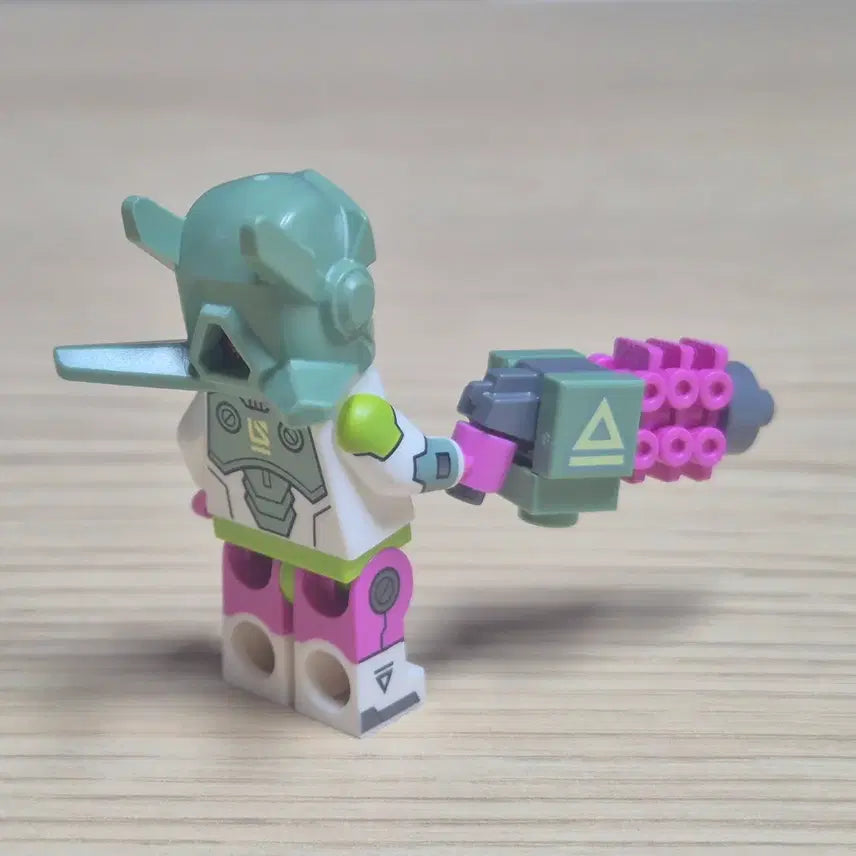 [BUNJANG] LEGO 71037 Robot Warrior Minifigure / 레고 71037 로봇 워리어 미니피규어