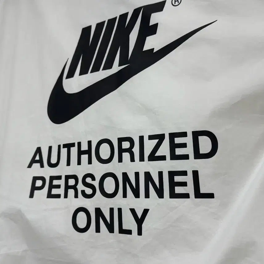 [SOLD OUT] 나이키 퍼스널 바람막이 자켓 화이트