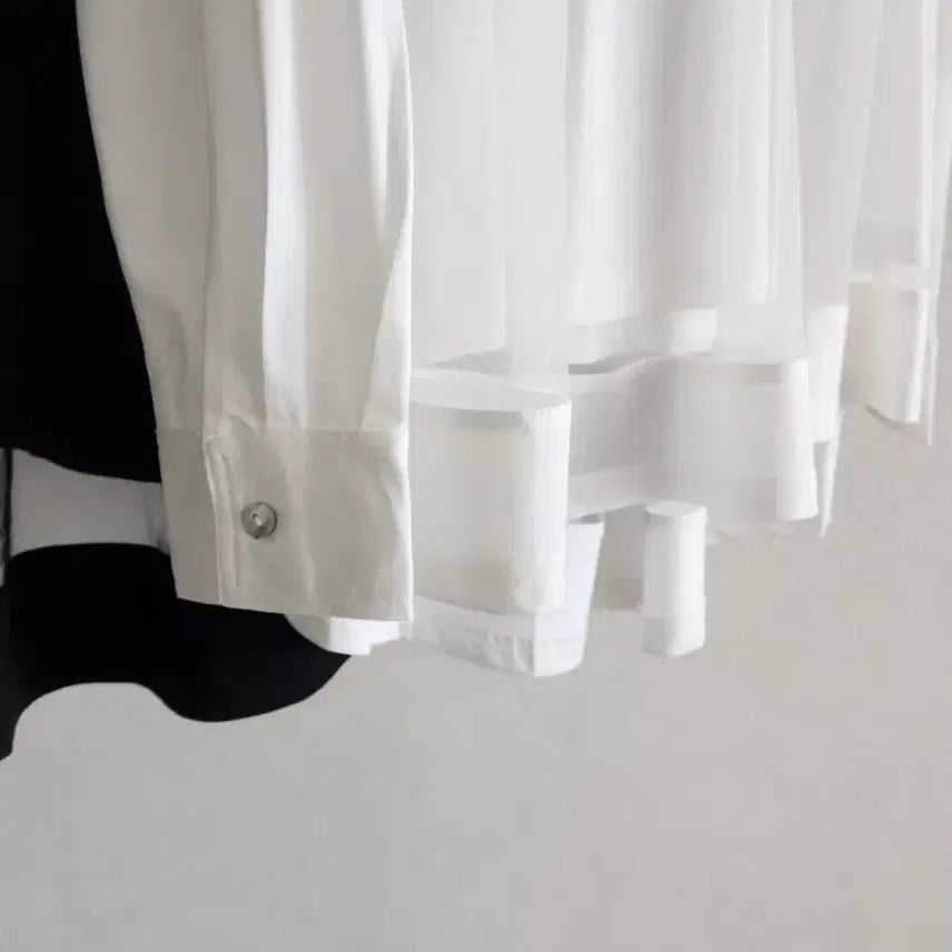 [BUNJANG] Layered Mesh T-shirt / [2컬러] 레이어드 메쉬 티셔츠 / 블랙 화이트 셔츠 레이스 망사 쉬폰