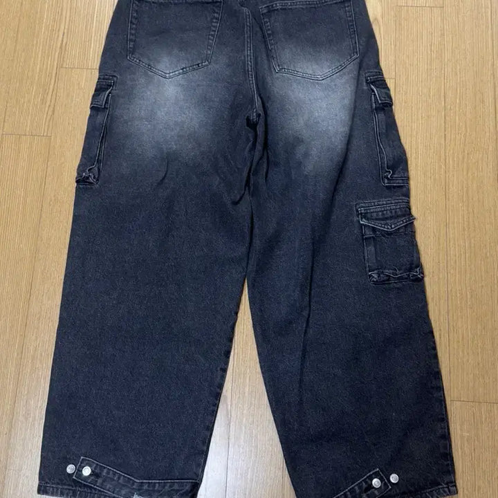 [BUNJANG] Black Washed Cargo Denim Pants / 블랙 워싱 카고 데님 팬츠