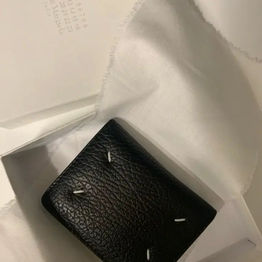[BUNJANG] Maison Margiela Black Leather Bifold Wallet / 메종 마르지엘라 블랙 지갑