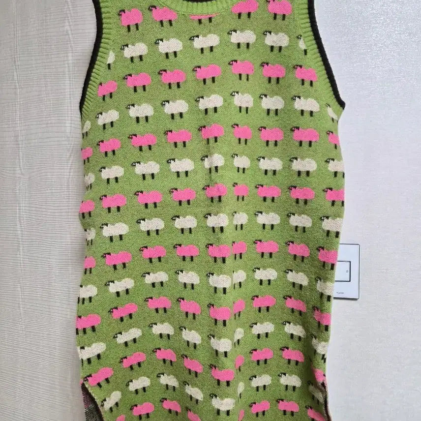 [BUNJANG] Sheep Pattern Knit Vest Long Vest Green / 양 패턴 니트 조끼 그린 롱 베스트