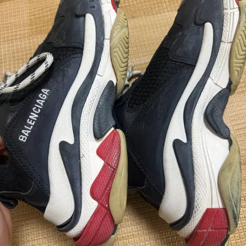 [BUNJANG] Balenciaga Triple S Bread Sneakers / 발렌시아가 트리플s 브레드 41 판매합니다