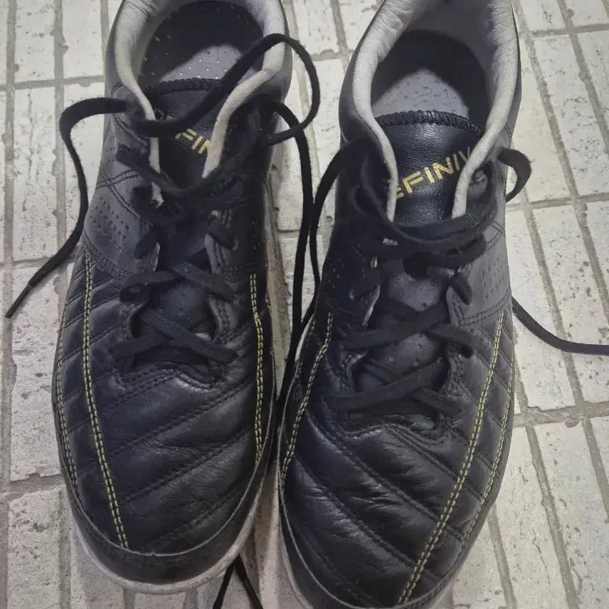[BUNJANG] Definitive DS One 270 Futsal Shoes / 데피니브 bs one 270 축살화