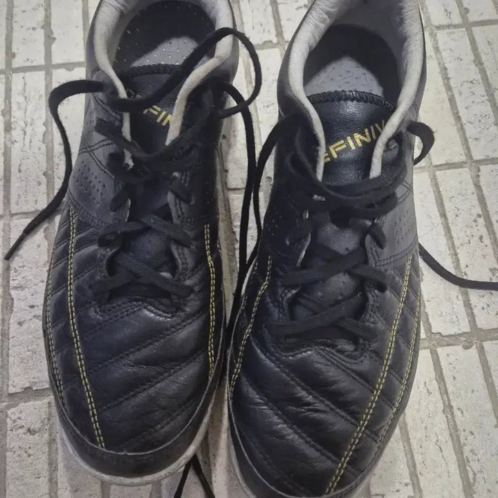 [BUNJANG] Definitive DS One 270 Futsal Shoes / 데피니브 bs one 270 축살화