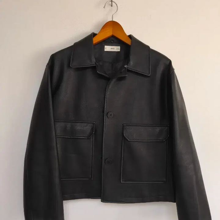 [SOLD OUT] MNG 블랙 인조 가죽 숏 자켓