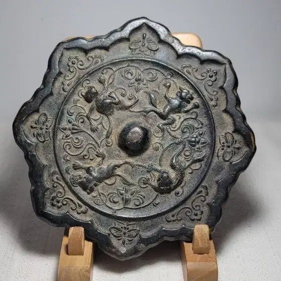 [BUNJANG] Bronze Flower-Patterned Mirror / 청동화형동경