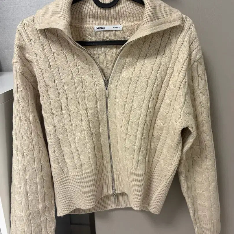 [BUNJANG] MICHAA Twist Knit Zip-Up Cardigan / 미쏘 꽈배기 니트 집업 가디건
