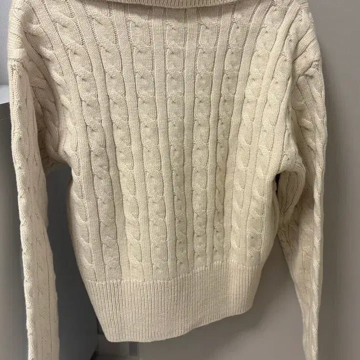 [BUNJANG] MICHAA Twist Knit Zip-Up Cardigan / 미쏘 꽈배기 니트 집업 가디건