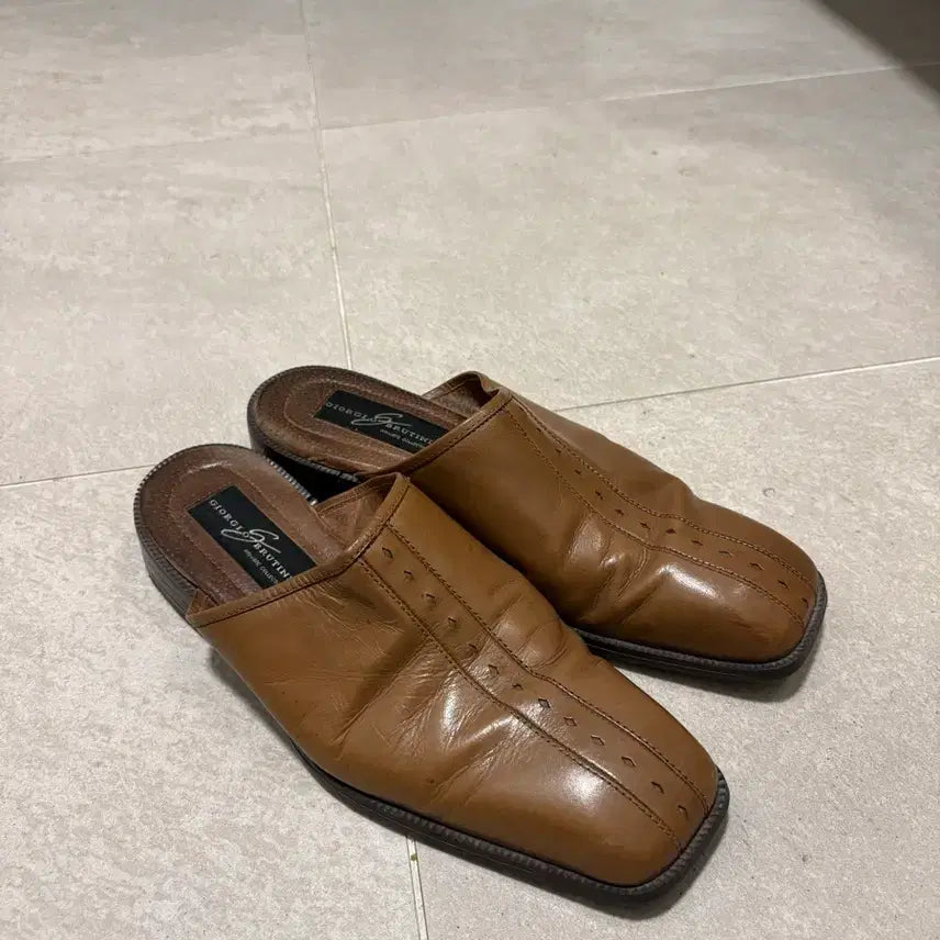 [BUNJANG] Vintage Leather Mule Shoes (270 Size) / 빈티지 레더 뮬 270사이즈 쿠반