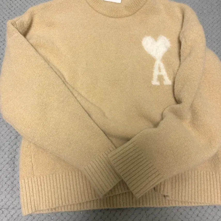 [BUNJANG] AMI Paris Ami Logo Knit Sweater / 아미로고 니트