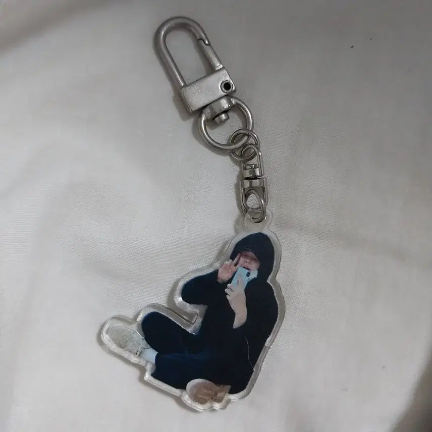 [BUNJANG] TXT Yeonjun Selfie Acrylic Keyring / 투바투 연준 셀카 아크릴 키링
