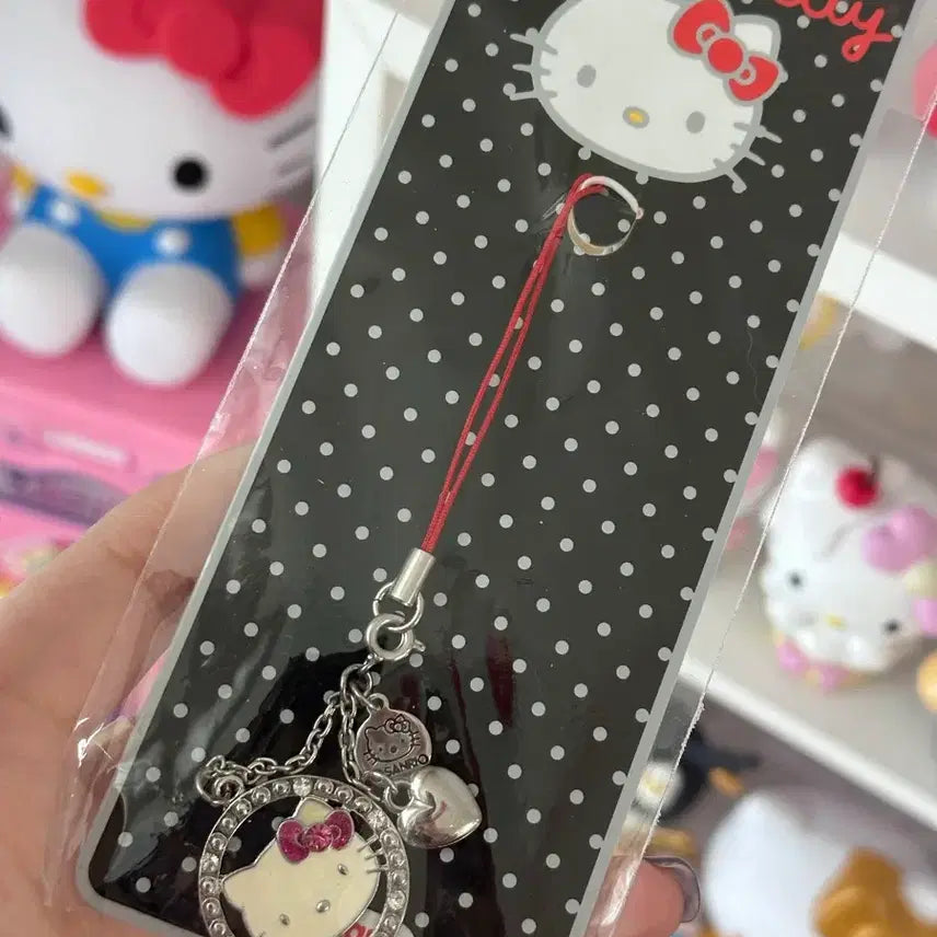 [BUNJANG] Hello Kitty Vintage Metal Strap Charm / 고전문구) 헬로키티 고전키티 메탈 스트랩