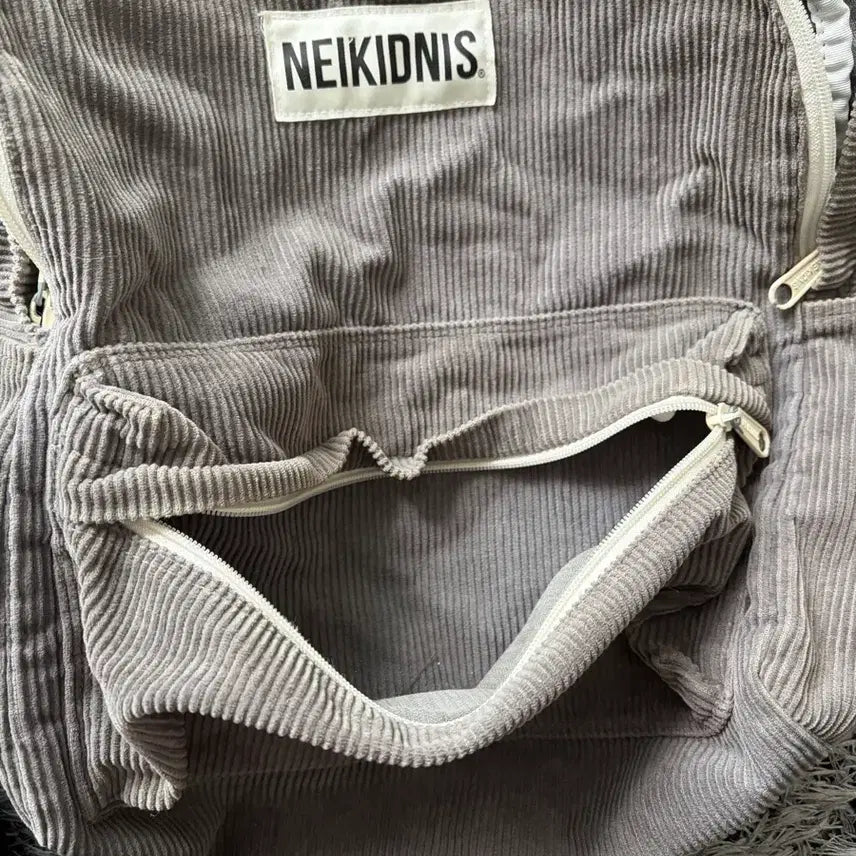 [BUNJANG] NEIKIDNIS Corduroy Backpack Gray / 네이키드니스 NEIKIDNIS 코듀로이 백팩 가방 회색