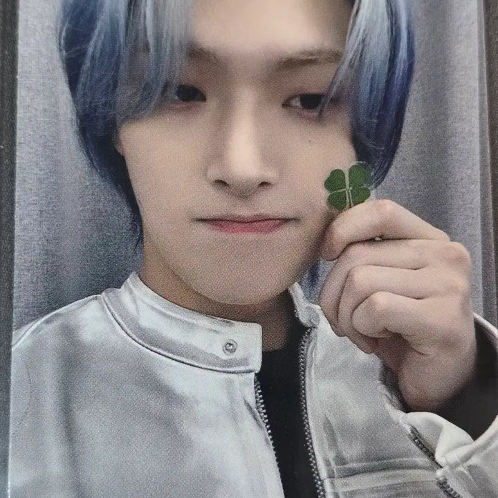 [SOLD OUT] 에이티즈 ATEEZ 점프업 티즈클로버 네잎클로버 미공포 포토카드 민기