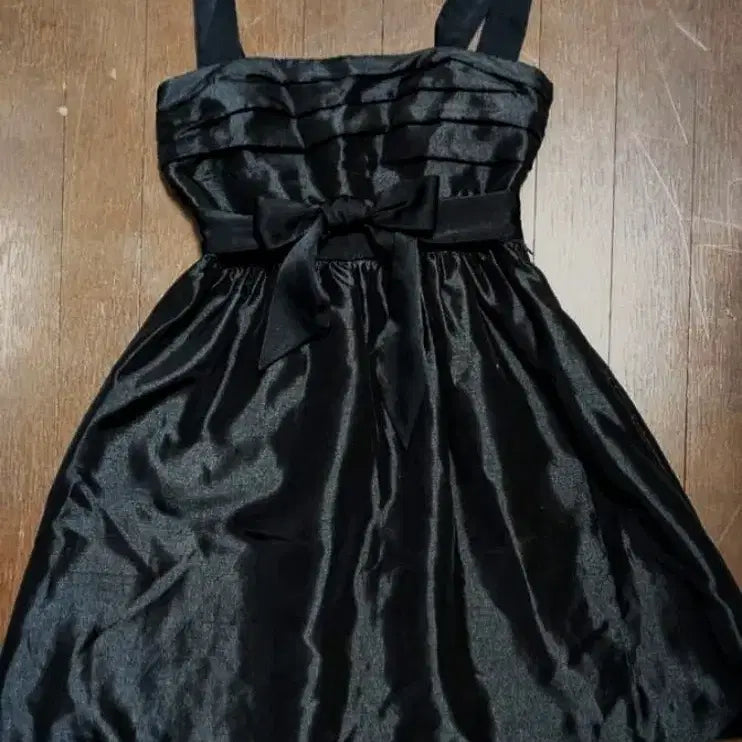 [BUNJANG] Ribbon Sleeveless Spaghetti Strap Banding Dress / 리본 슬리브리스 끈나시 밴딩 원피스
