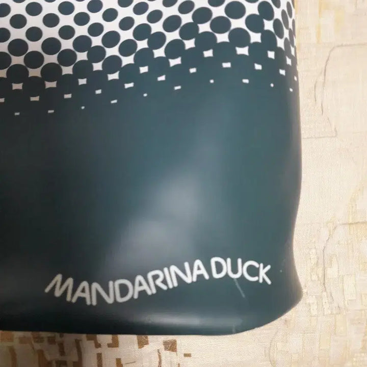 [BUNJANG] Mandarin Duck White/Blue Gradient Tote Bag / 만다리나덕 화이트/블루 그라데이션 토트백