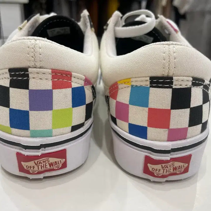 [BUNJANG] Vans MOMA Collaboration Sneakers / MOMA반스 스니커즈