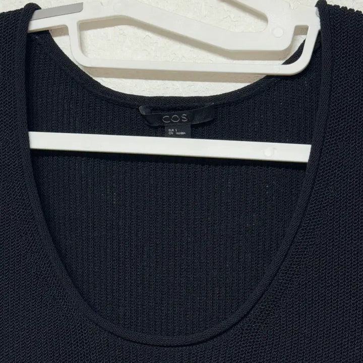 [BUNJANG] COS Knit Sleeveless Top / 코스 니트 민소매 슬리브리스 S