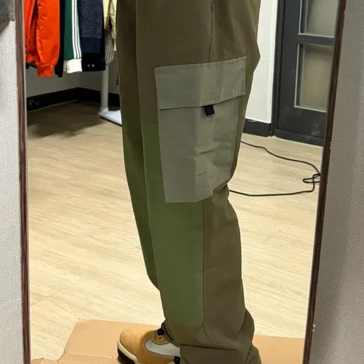 [BUNJANG] Critic Nylon Pants / 크리틱 나일론 바지
