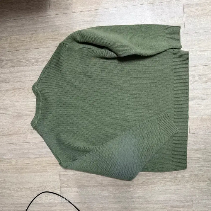 [BUNJANG] Critic Khaki Knit Sweater / 크리틱 니트