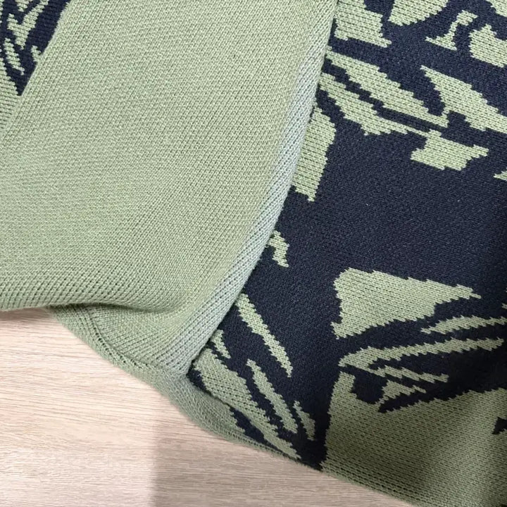 [BUNJANG] Critic Khaki Knit Sweater / 크리틱 니트
