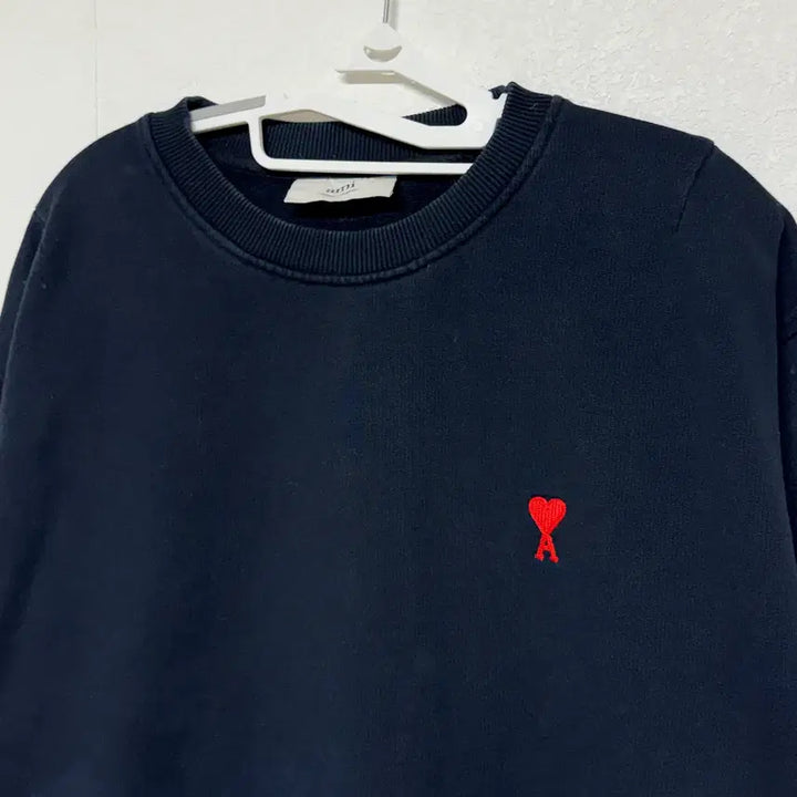[BUNJANG] AMI Small Heart Logo Sweatshirt Black L / 아미 스몰 하트 로고 스웨트셔츠 블랙 맨투맨 L