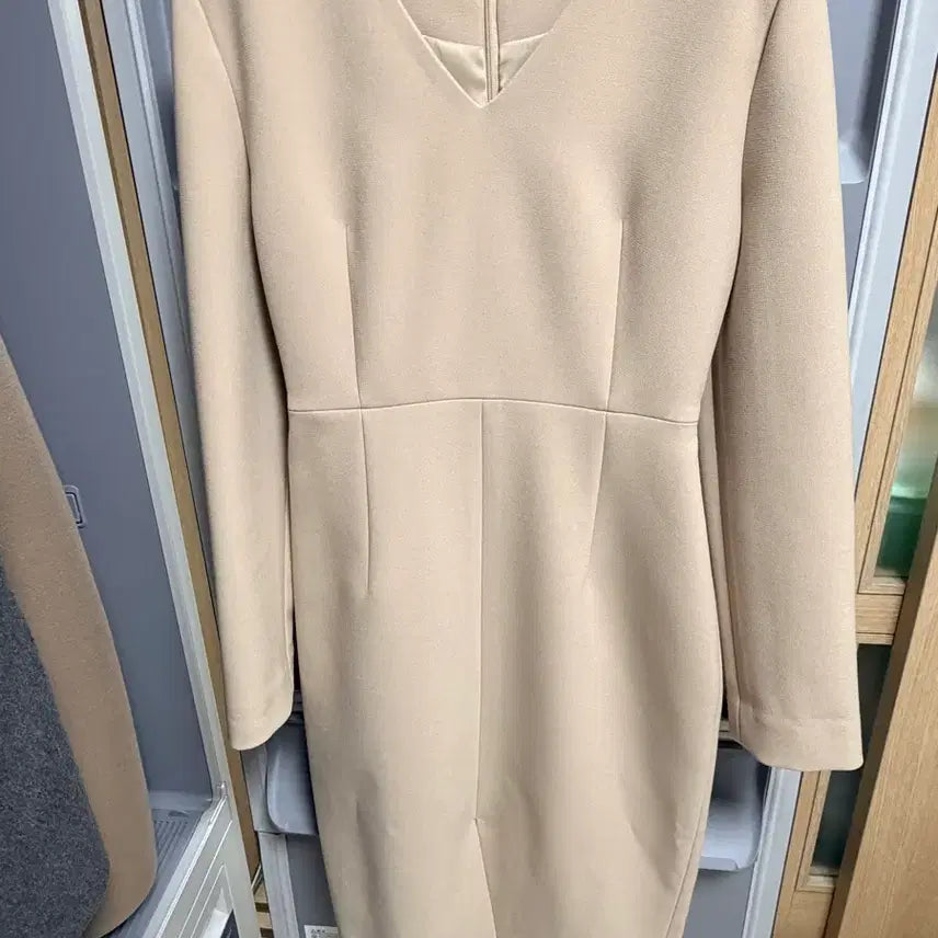 [BUNJANG] Reti Chella Beige Dress / 레티첼라 원피스