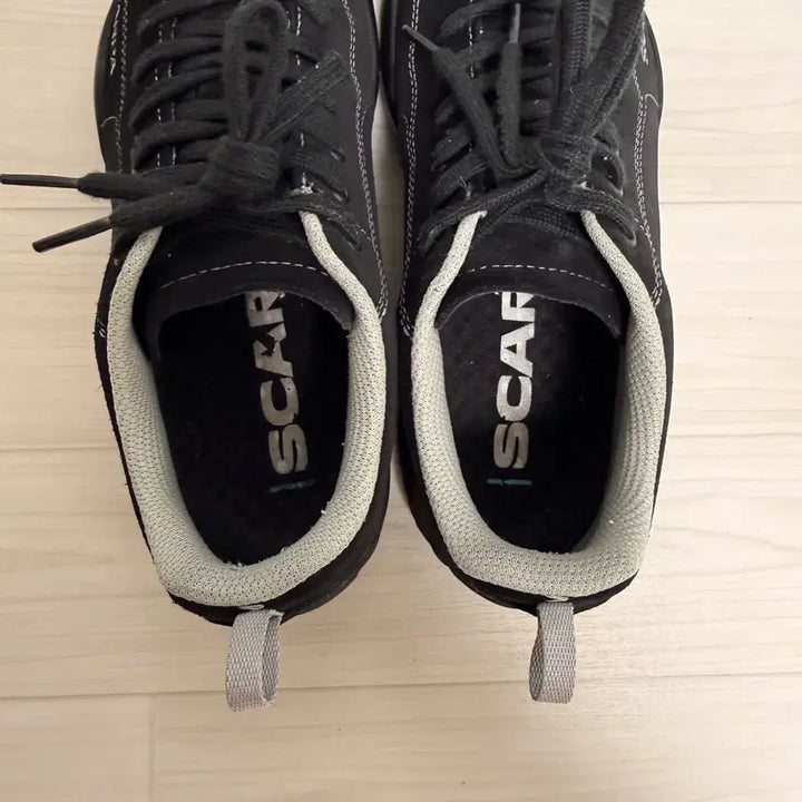 [BUNJANG] Scarpa Mojito Black Hiking Shoes / [39] 스카르파 모히토 블랙 등산화