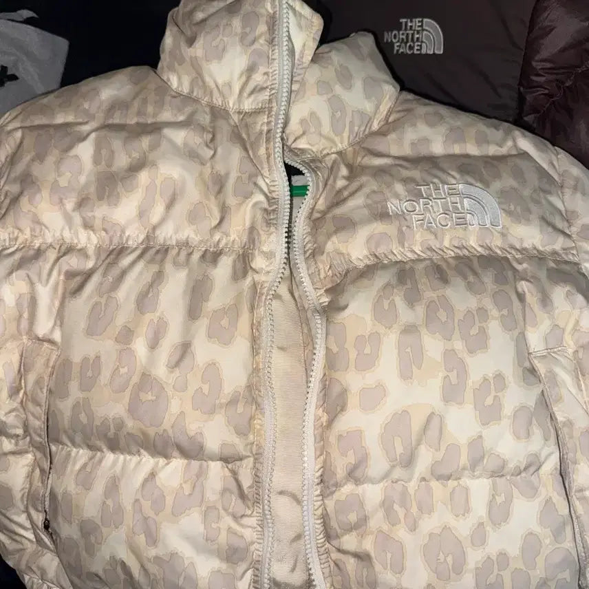 [BUNJANG] The North Face Leopard Pattern Padded Jacket / 노스페이스 레오파드 패딩