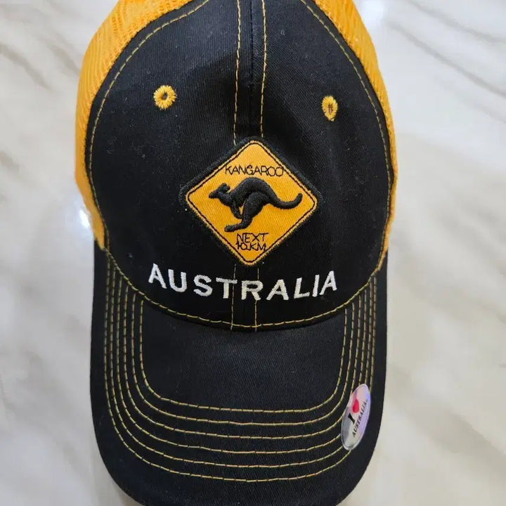 [BUNJANG] Australia Kangaroo Embroidered Mesh Cap Black/Yellow / 호주 캥거루 자수 메쉬캡 블랙/옐로우