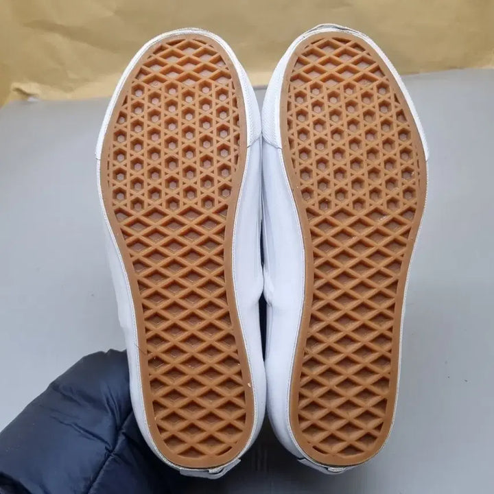[BUNJANG] Vans Classic Suede Slip-on Shoes / 반스 클래식 스웨이드 슬립온 220