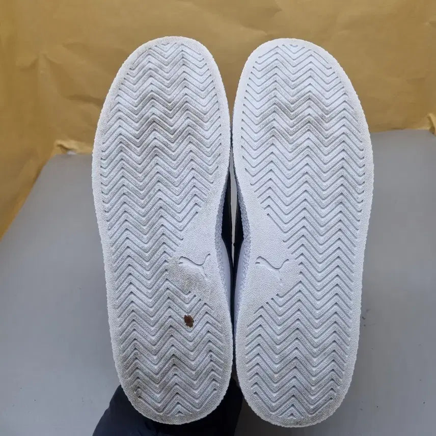 [BUNJANG] Puma Club Sneakers 245 / 푸마 클럽 운동화245