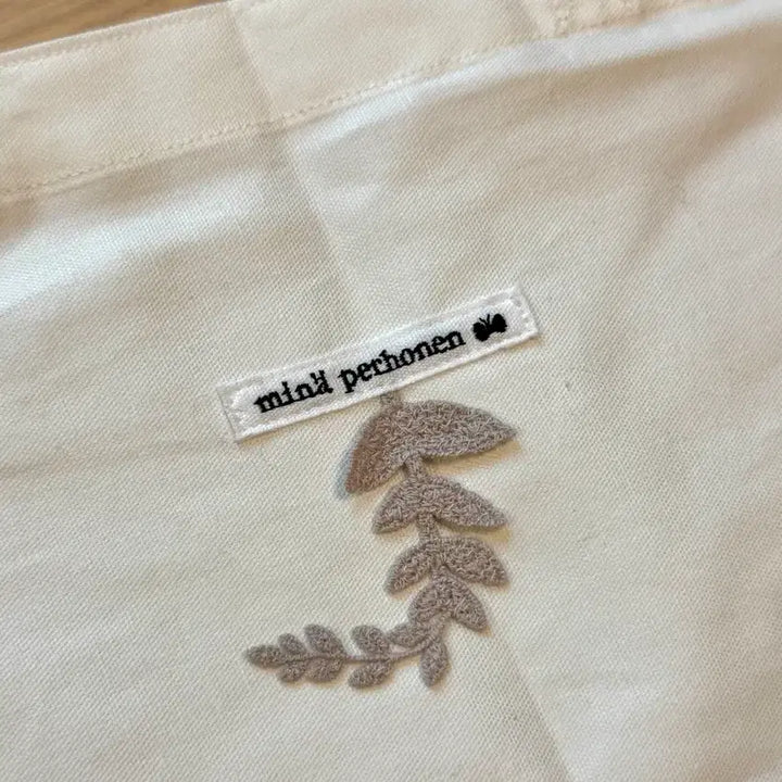[BUNJANG] Mina Perhonen Embroidered Flower Eco Bag / 미나페르호넨 에코백