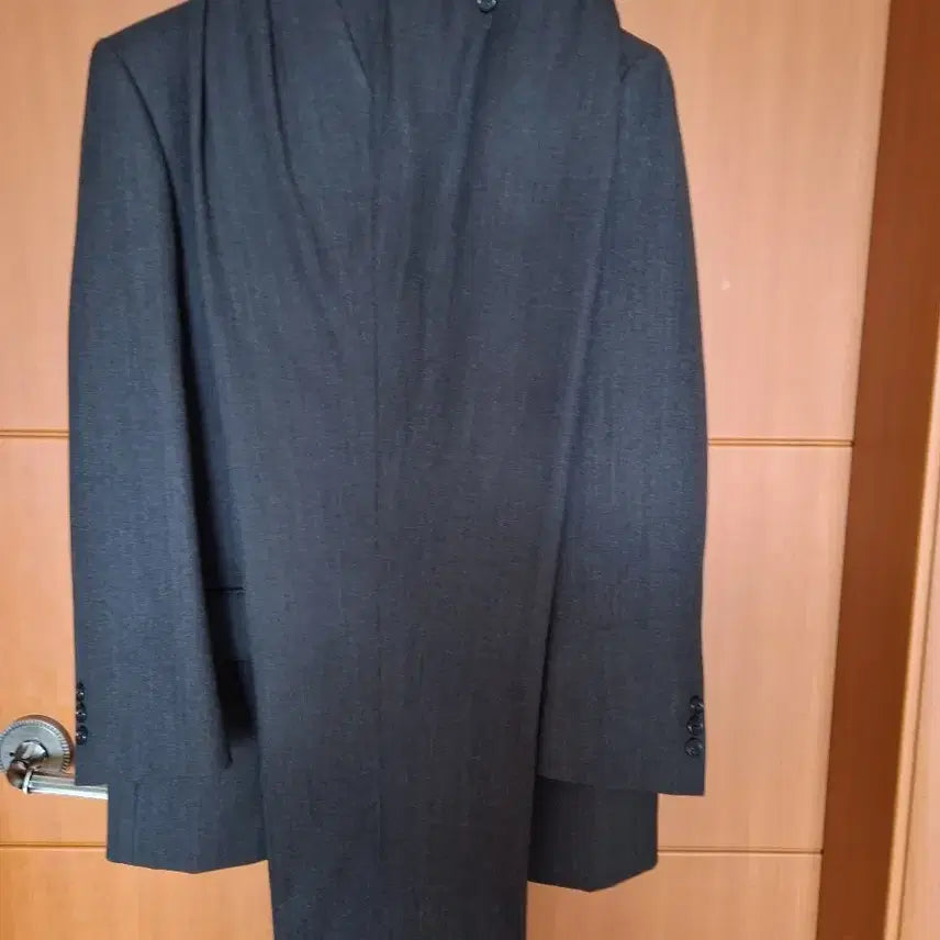 [BUNJANG] Rogatis Striped Suit Jacket Black / 스트라이프 정장 자켓 블랙